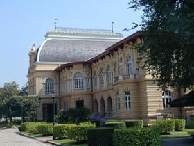Palastgebäude